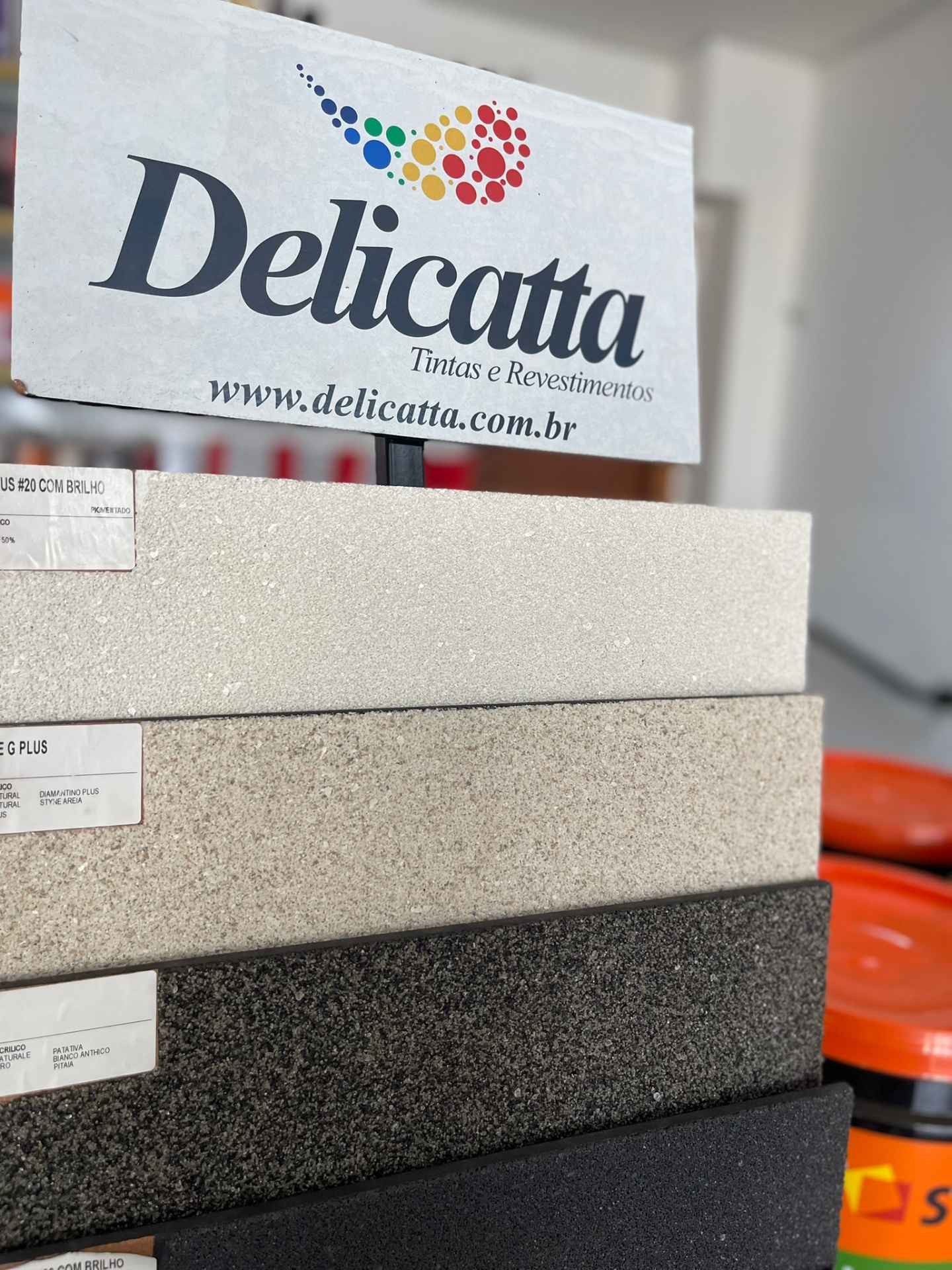 Amostras de revestimentos Delicatta na loja